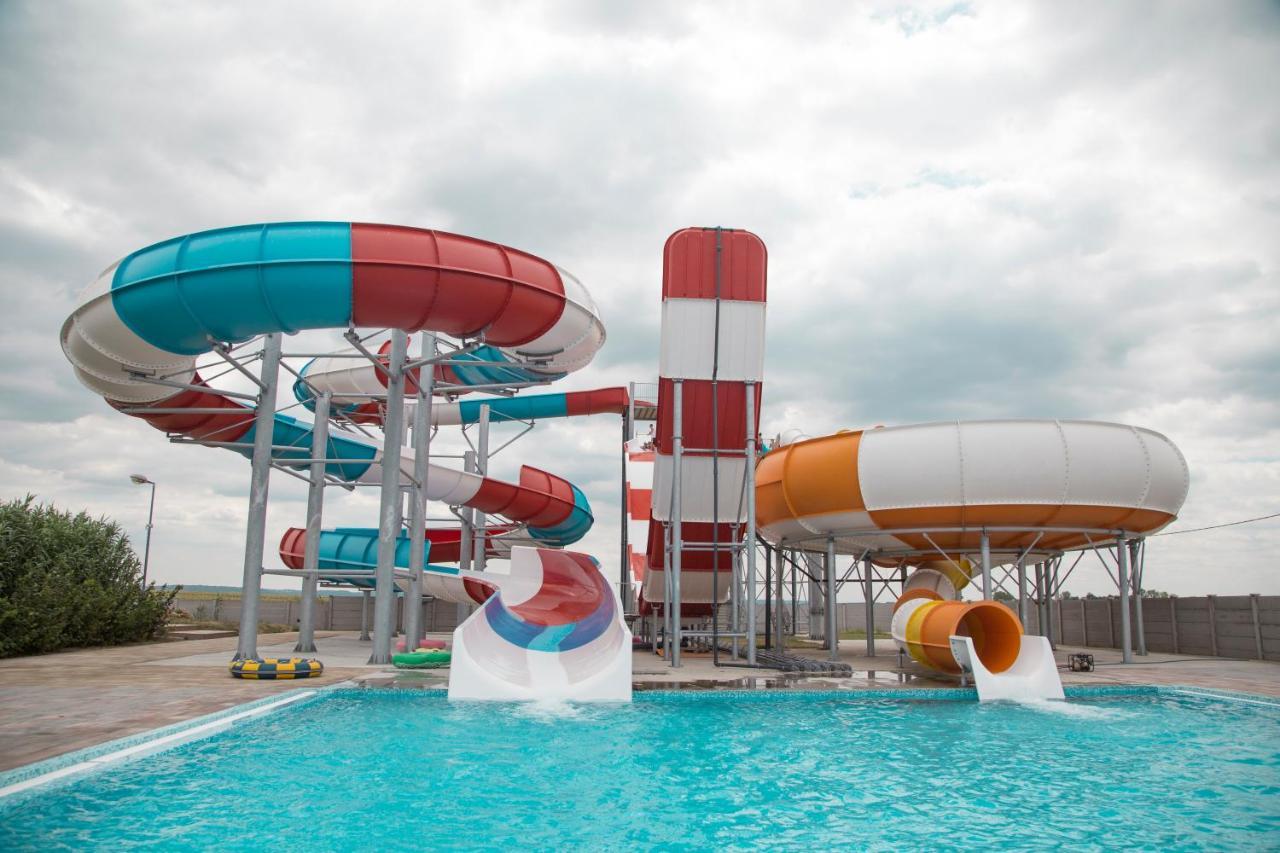 בלגרד S Club Resort Hotel Aqua Park And Spa מראה חיצוני תמונה